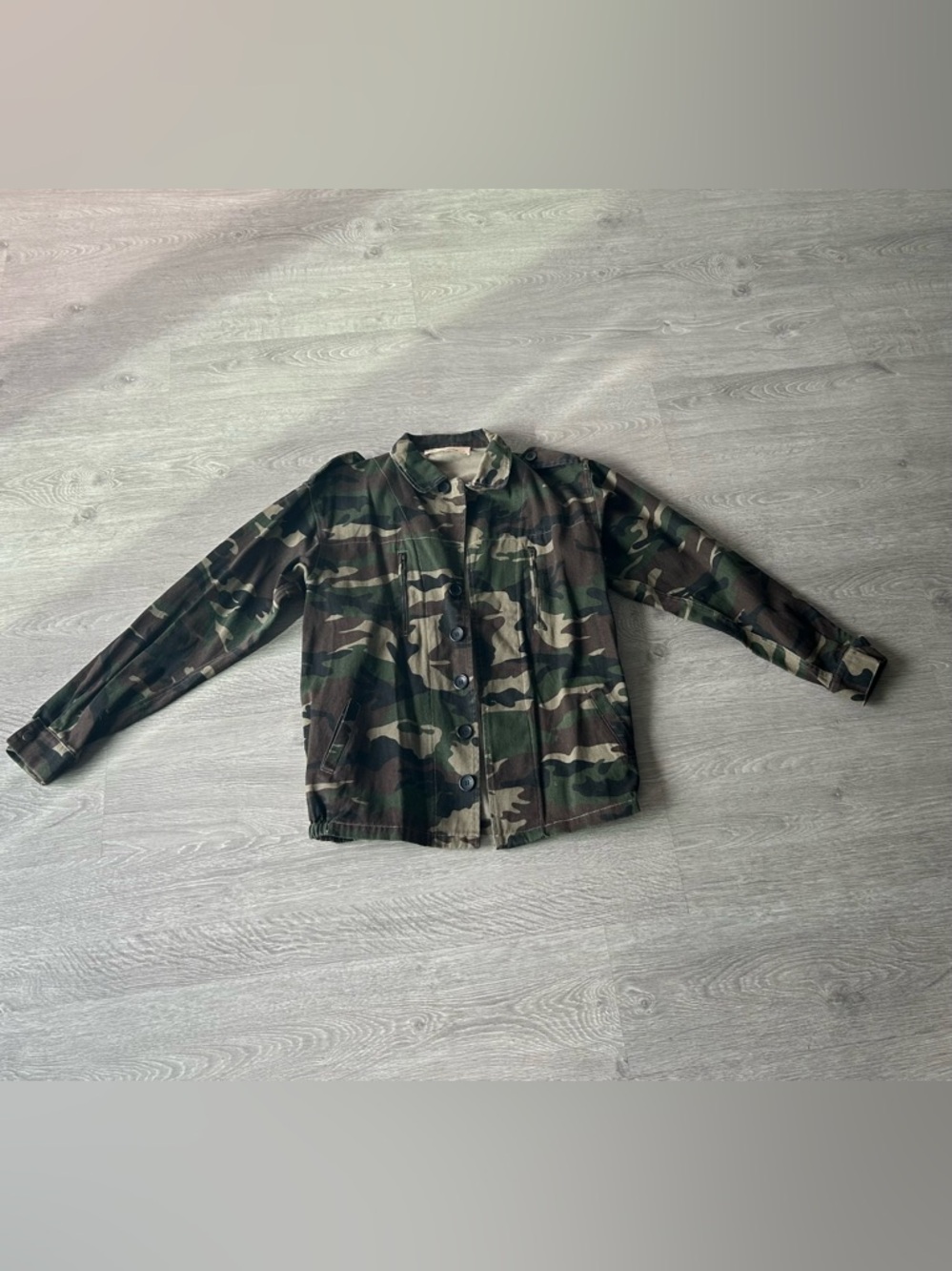 Camouflage Button-Front  women’s Jacket - Green Camo